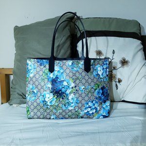 GUCCI GG Supreme Monogram Blooms Print USED